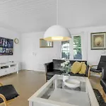 Ajstrup Strandvej Xi * Malling